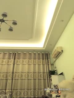 高颜值短发妹子露逼诱惑,用镜子照逼特写手指扣入自慰,很是诱惑喜欢不要错过!